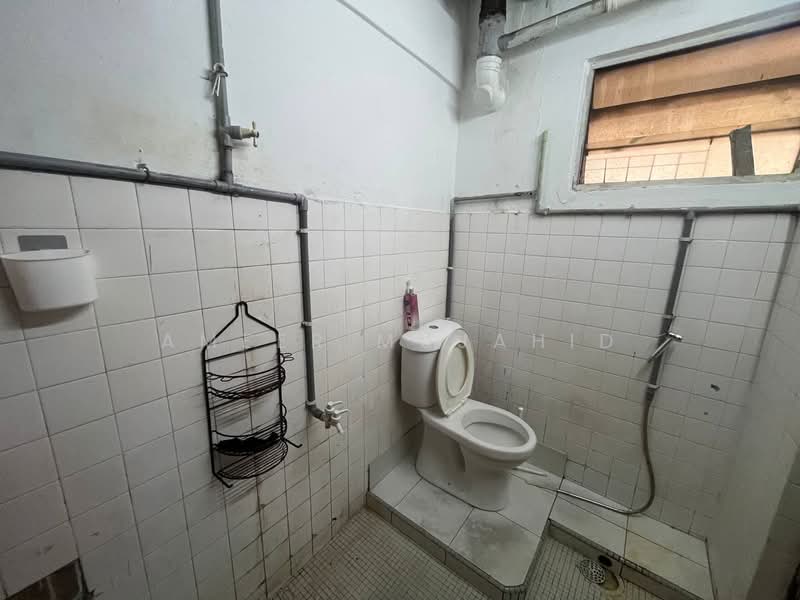 Flat for Rent at Flat Taman Melati - Ameer Mujahid - Bathroom - PropertyGuru.com.my
