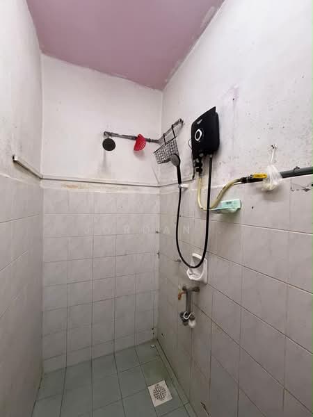 Rumah Teres 2-Tingkat untuk Dijual di Taman Molek (Johor Bahru) - Jordan . - Bathroom - PropertyGuru.com.my