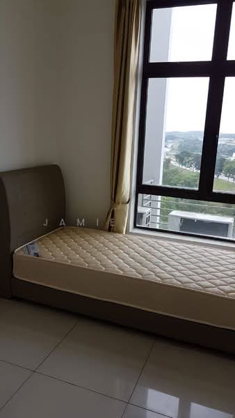 Kediaman Servis untuk Dijual di D'Summit Residences - Jamie Low - Bedroom - PropertyGuru.com.my