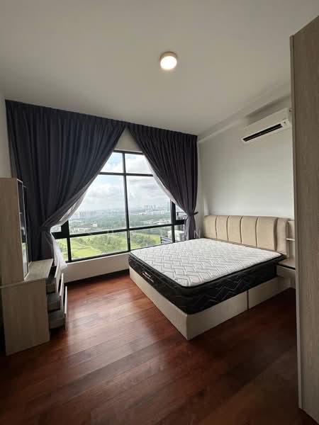 Kediaman Servis untuk Dijual di Molek Regency - Shi Ting - PropertyGuru.com.my