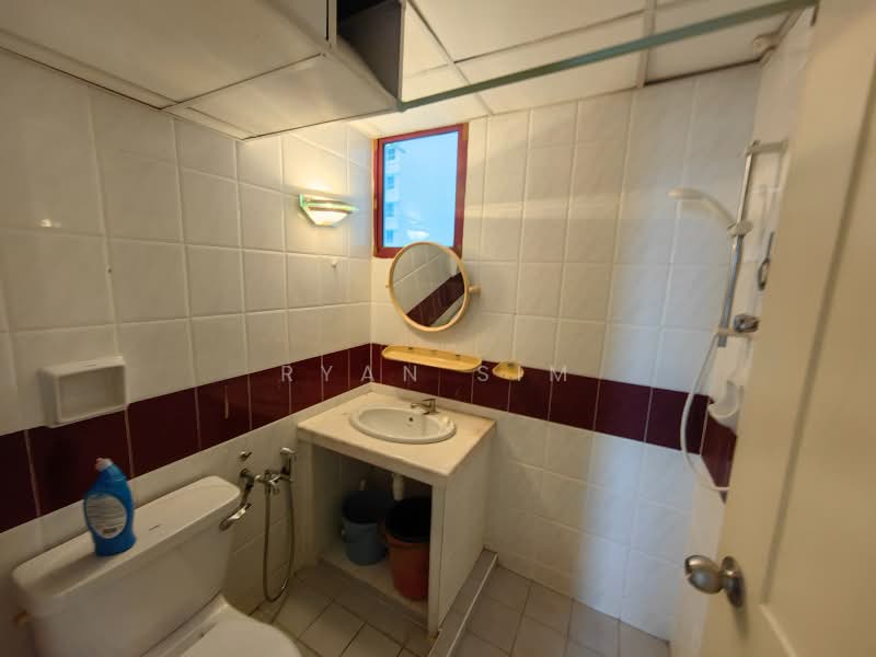 Condominium for Sale at Marina Bay Condominium - Ryan Sim - Bathroom - PropertyGuru.com.my