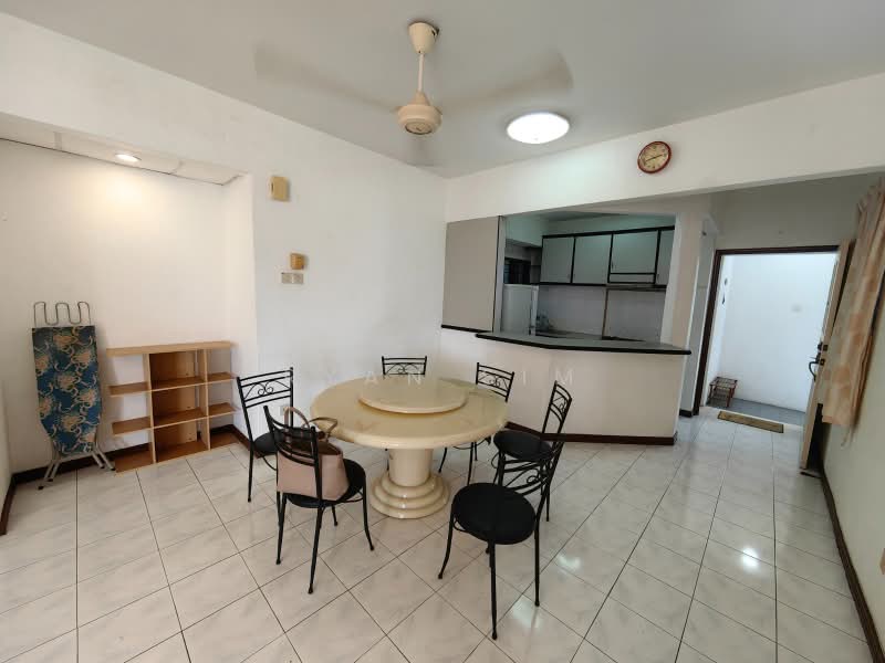 Condominium for Sale at Marina Bay Condominium - Ryan Sim - Dining Room - PropertyGuru.com.my