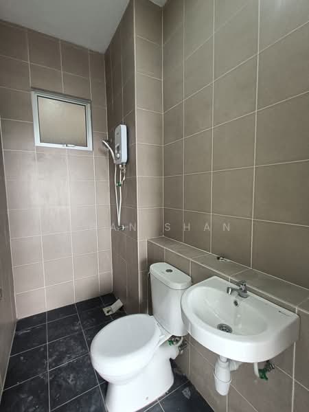 Pangsapuri untuk Dijual di Opal - Shan Shan - Bathroom - PropertyGuru.com.my