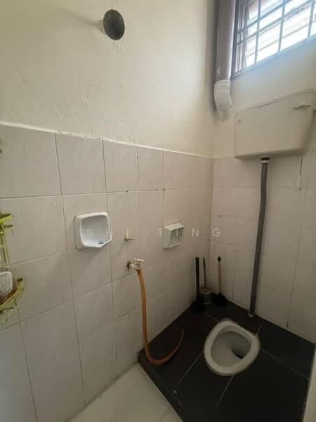 2-storey Terraced House for Sale in Bandar Putra (Kulai) - Shi Ting - Bathroom - PropertyGuru.com.my