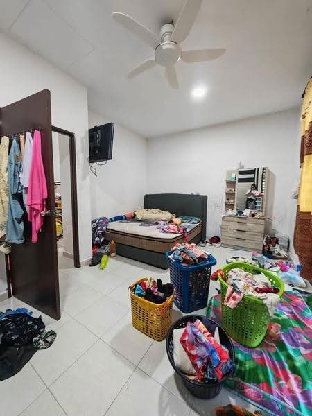 2-storey Terraced House for Sale in Taman Pulai Mutiara (Johor Bahru) - Pauline Ng - Bedroom - PropertyGuru.com.my