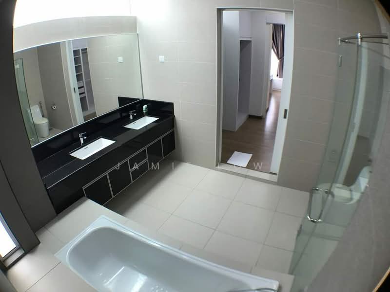 Bungalow House untuk Dijual di Taman Desa Tebrau (Tebrau) - Jamie Low - Bathroom - PropertyGuru.com.my