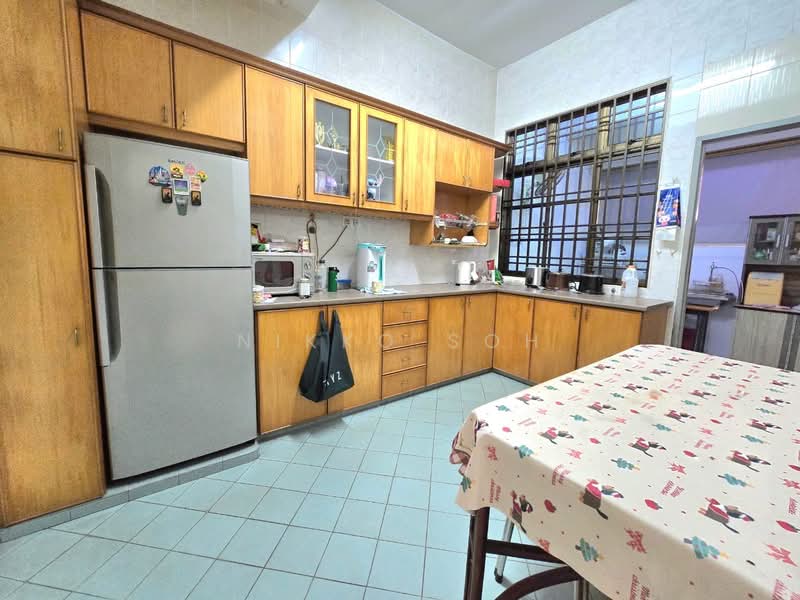 Rumah Teres 2-Tingkat untuk Dijual di Taman Desa Cemerlang (Ulu Tiram) - Nikko Soh - Kitchen - PropertyGuru.com.my
