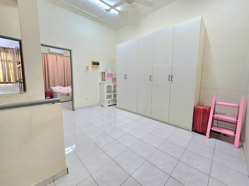 Rumah Teres 2-Tingkat untuk Dijual di Taman Desa Cemerlang (Ulu Tiram) - Nikko Soh - Bedroom - PropertyGuru.com.my