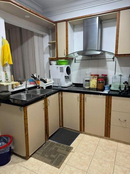 Apartment for Sale at Seri Puri - Yi Jun Cham - Kitchen - PropertyGuru.com.my