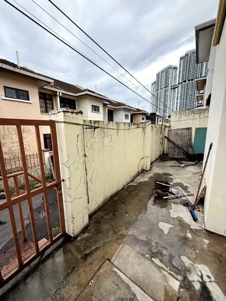 2-storey Terraced House for Sale in Taman Megah Ria (Masai) - Calvin Lee - PropertyGuru.com.my