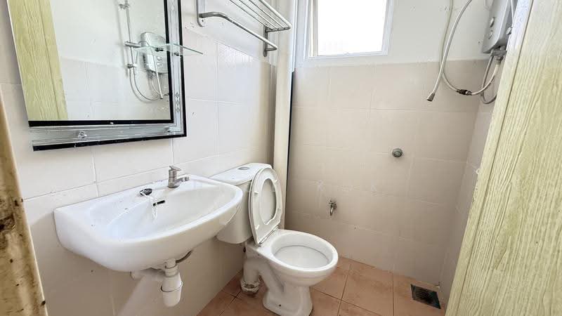 Townhouse for Sale in Bandar Country Homes (Rawang) - Chloe Kok - PropertyGuru.com.my