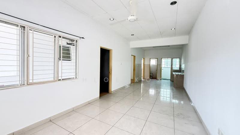 Townhouse for Sale in Bandar Country Homes (Rawang) - Chloe Kok - PropertyGuru.com.my