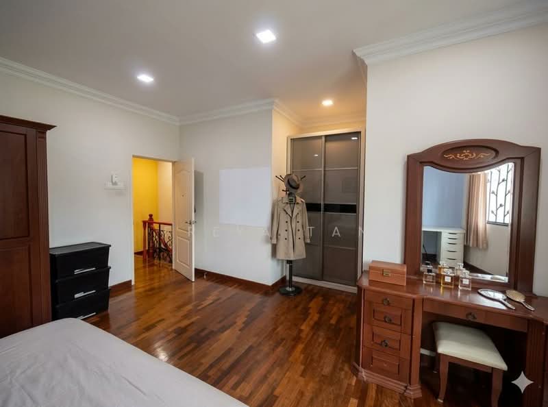 Rumah Teres untuk Dijual di Bukit Rahman Putra (Sungai Buloh) - Freya Tan - PropertyGuru.com.my