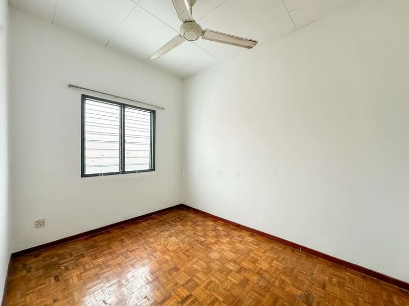 2-storey Terraced House for Sale in Taman Puncak Jalil (Seri Kembangan) - Azli Ibrahim - Interior - PropertyGuru.com.my