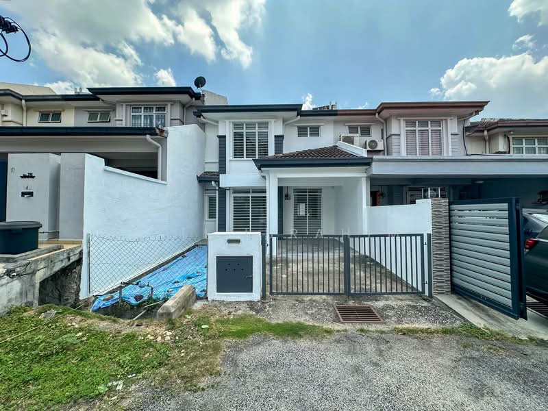 2-storey Terraced House for Sale in Taman Puncak Jalil (Seri Kembangan) - Azli Ibrahim - Exterior - PropertyGuru.com.my