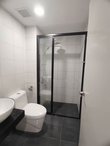 Kediaman Servis untuk Dijual di Chambers - Maple Kok - Bathroom - PropertyGuru.com.my