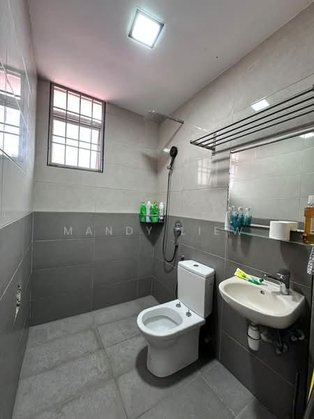 2-storey Terraced House for Sale in Sunway Batu Caves (Batu Caves) - Mandy Liew - Bathroom - PropertyGuru.com.my