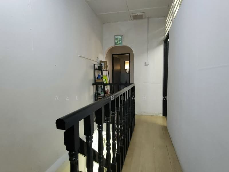 Rumah Teres 2-Tingkat untuk Dijual di Taman Dagang Jaya (Ampang) - Azli Ibrahim - Corridor - PropertyGuru.com.my
