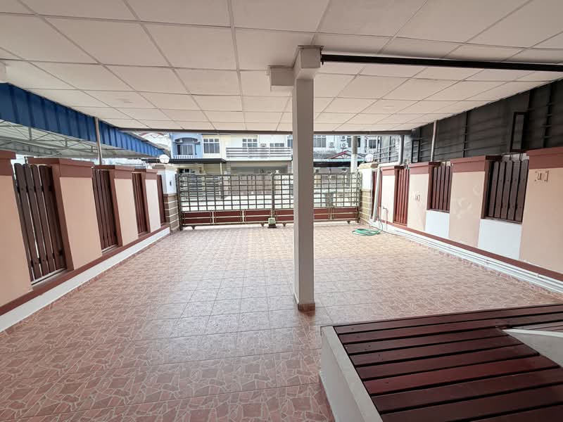 Rumah Teres 2-Tingkat untuk Dijual di Taman Kluang Barat (Kluang) - Gipson Lay - Exterior - PropertyGuru.com.my