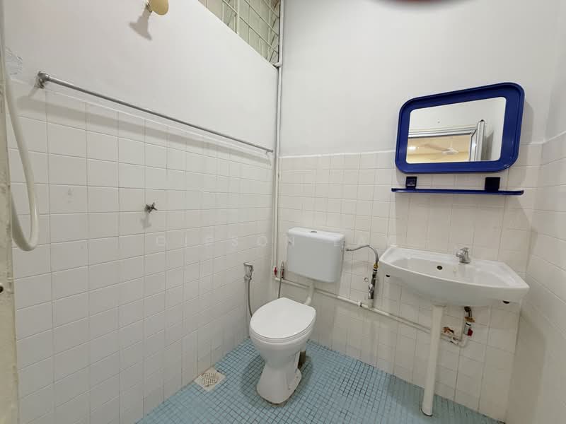 Rumah Teres 2-Tingkat untuk Dijual di Taman Kluang Barat (Kluang) - Gipson Lay - Bathroom - PropertyGuru.com.my