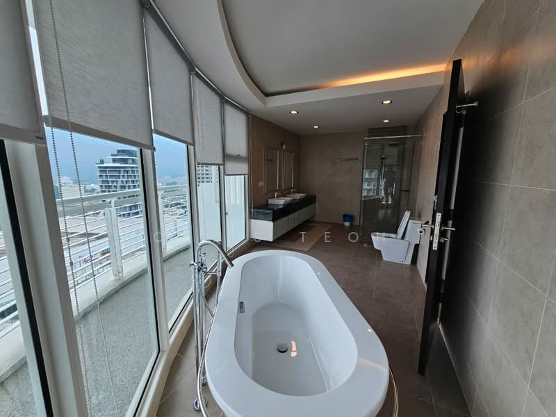 Kondominium untuk Disewa di Gurney Paragon - Chris Teoh - Bathroom - PropertyGuru.com.my