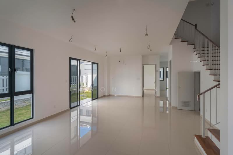 Semi-Detached House for Sale in Shah Alam (Selangor) - Jason Tan - Living Room - PropertyGuru.com.my