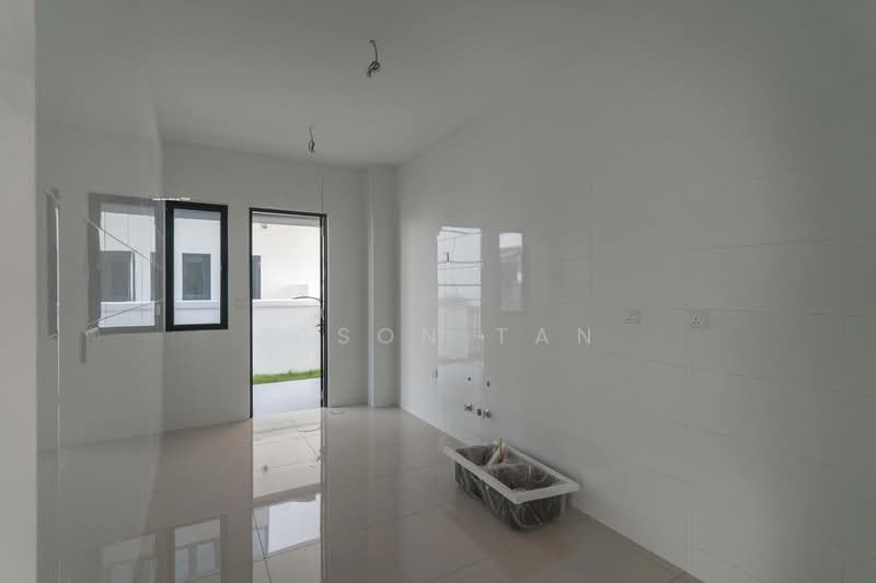 Semi-Detached House for Sale in Shah Alam (Selangor) - Jason Tan - Kitchen - PropertyGuru.com.my
