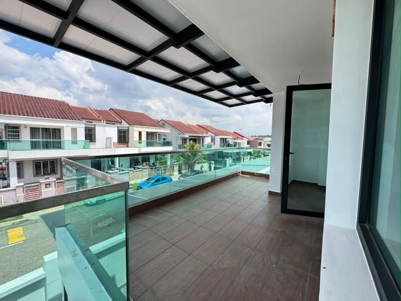 Semi-Detached House for Sale in Kempas (Johor Bahru) - Calvin Lee - PropertyGuru.com.my
