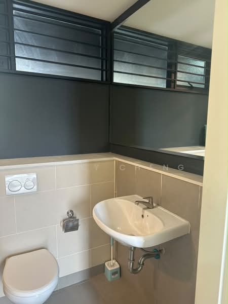 Kediaman Servis untuk Disewa di Tamarind Suites - Micky Cheng - Bathroom - PropertyGuru.com.my