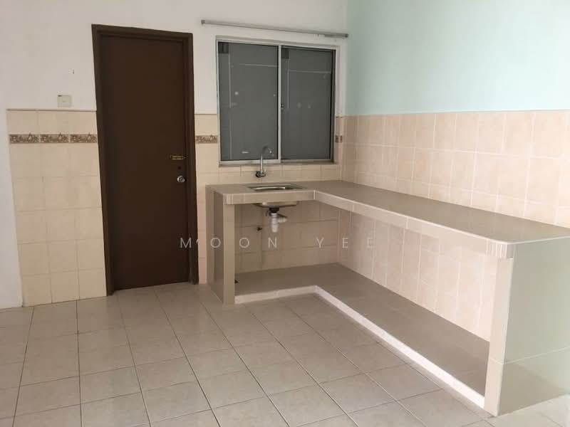 Apartment for Rent at Bayu Puteri - Moon Yee - Kitchen - PropertyGuru.com.my