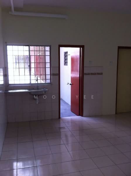 Apartment for Rent at Bayu Puteri - Moon Yee - Kitchen - PropertyGuru.com.my