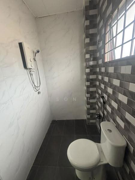 Rumah Teres untuk Disewa di Puchong (Selangor) - Hartson Lew - Bathroom - PropertyGuru.com.my