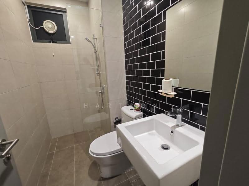 Kediaman Servis untuk Disewa di Union Suites - Hartson Lew - Bathroom - PropertyGuru.com.my