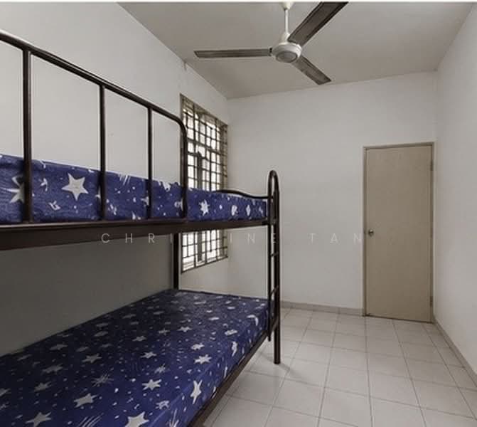 Pangsapuri untuk Dijual di Pangsapuri Lagoon Perdana - Christine Tan - Bedroom - PropertyGuru.com.my