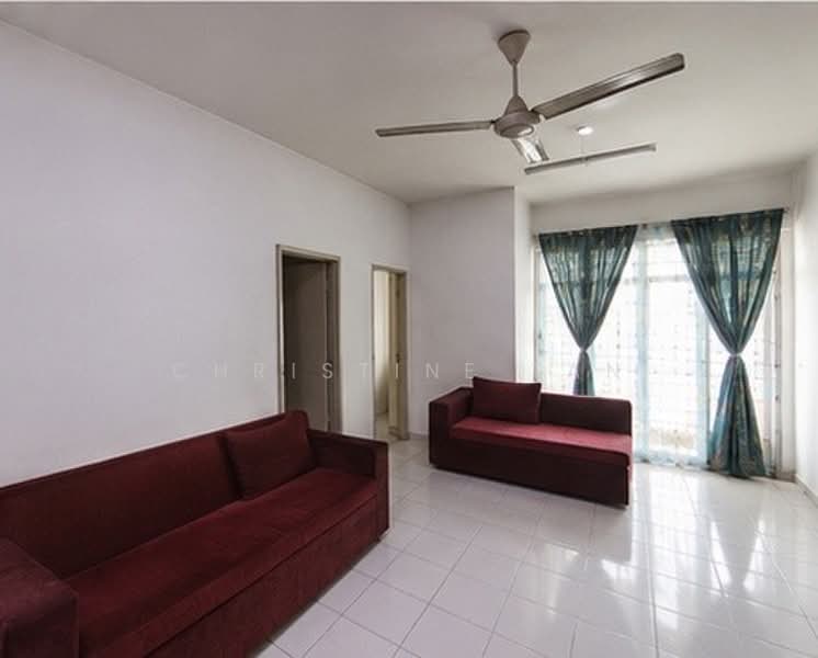 Pangsapuri untuk Dijual di Pangsapuri Lagoon Perdana - Christine Tan - Living Room - PropertyGuru.com.my