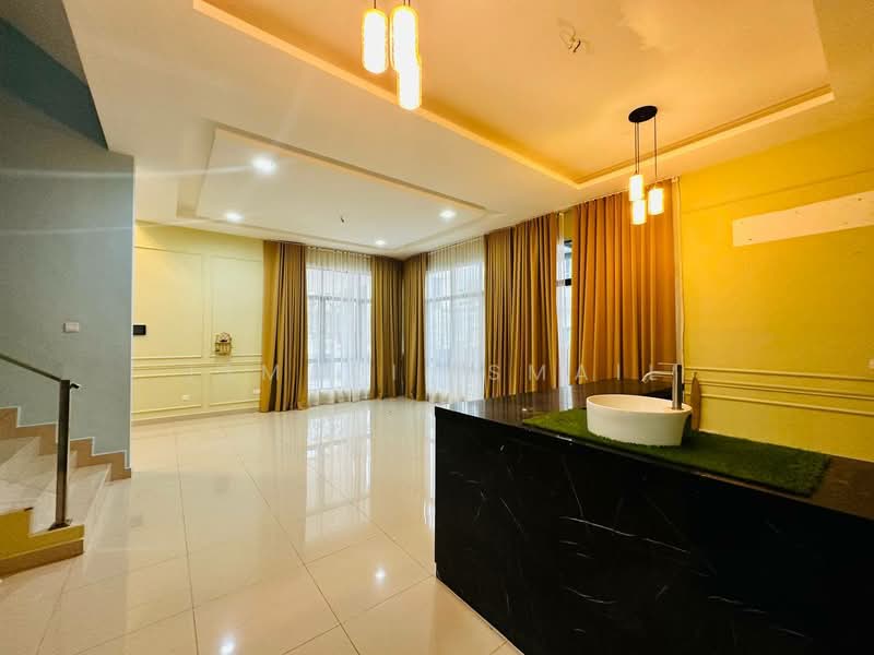 Rumah Berkembar untuk Dijual di Taman Melawati (Ulu Kelang) - Ismadi Ismail - Living Room - PropertyGuru.com.my