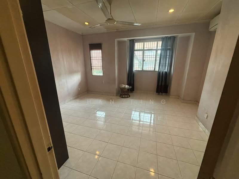 Rumah Teres 2-Tingkat untuk Dijual di Taman Bukit Subang (Shah Alam) - Ethan Ting - Interior - PropertyGuru.com.my