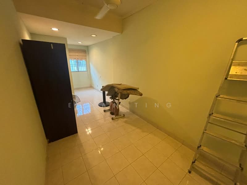 Rumah Teres 2-Tingkat untuk Dijual di Taman Bukit Subang (Shah Alam) - Ethan Ting - Interior - PropertyGuru.com.my