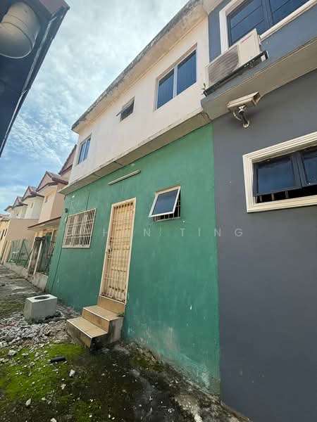 Rumah Teres 2-Tingkat untuk Dijual di Taman Bukit Subang (Shah Alam) - Ethan Ting - Exterior - PropertyGuru.com.my
