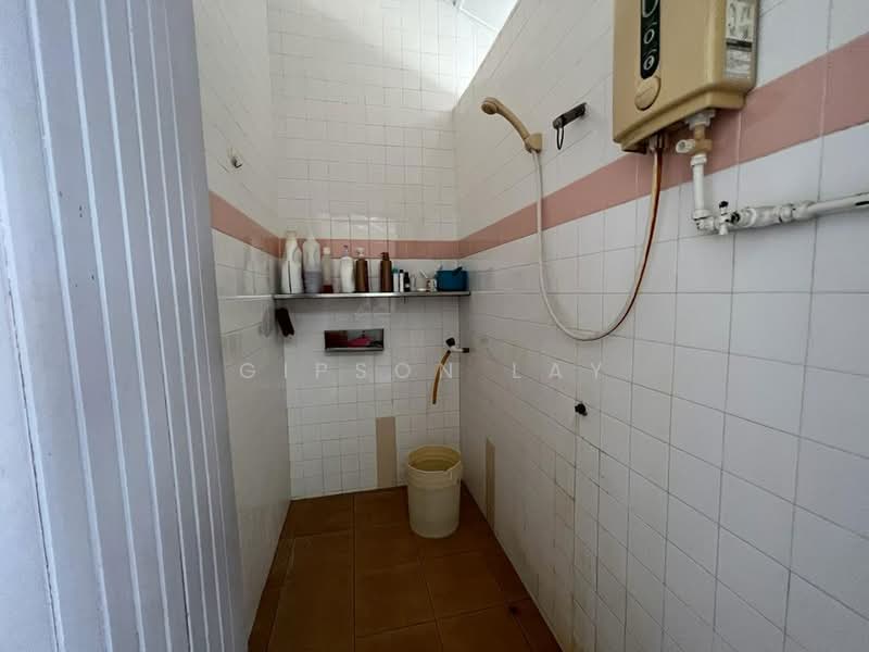 Rumah Teres 1-Tingkat untuk Dijual di Taman Intan (Kluang) - Gipson Lay - Bathroom - PropertyGuru.com.my