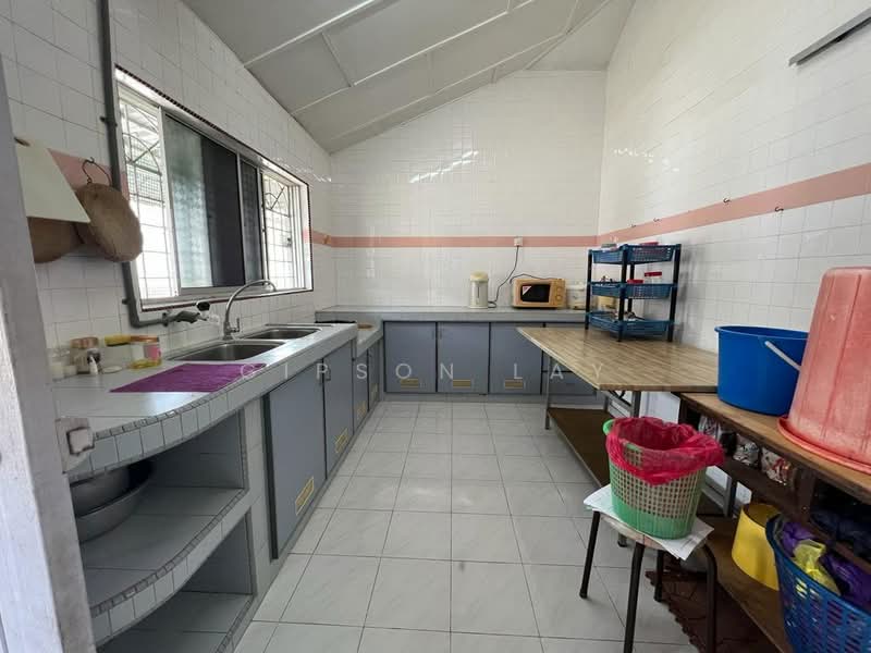 Rumah Teres 1-Tingkat untuk Dijual di Taman Intan (Kluang) - Gipson Lay - Kitchen - PropertyGuru.com.my