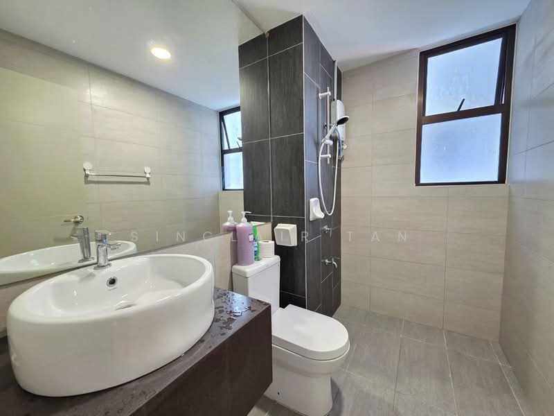 Kondominium untuk Disewa di Admiral Residences - Sinclair Tan - Bathroom - PropertyGuru.com.my