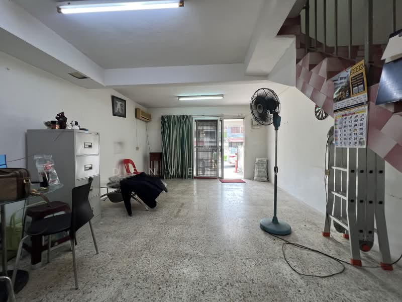 Rumah Teres 2-Tingkat untuk Dijual di Taman Gemilang (Cheras) - Denver Sin - Living Room - PropertyGuru.com.my