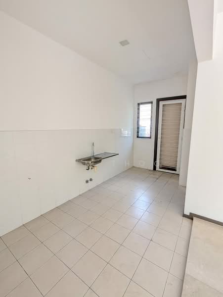 Bungalow House untuk Dijual di Shah Alam (Selangor) - Sam Thoo - Kitchen - PropertyGuru.com.my