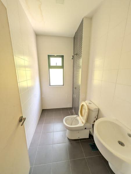 Bungalow House untuk Dijual di Shah Alam (Selangor) - Sam Thoo - Bathroom - PropertyGuru.com.my