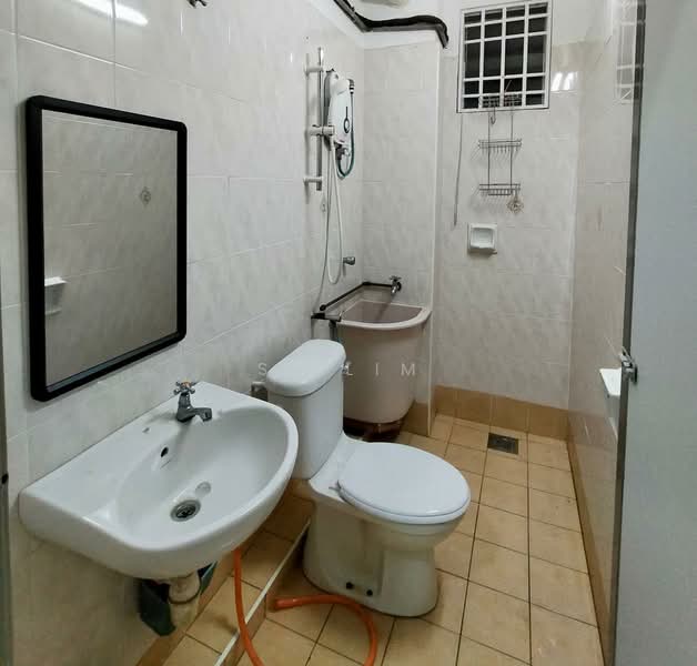 Condominium for Sale at Sunrise Garden Condominium - ST Lim - Bathroom - PropertyGuru.com.my