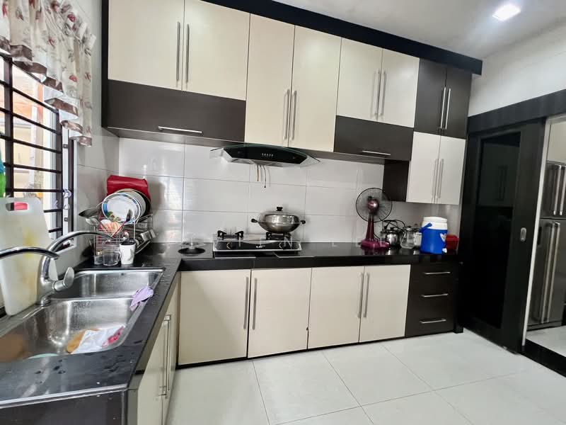 Semi-Detached House for Sale in Batu Caves (Selangor) - Vivien Lee - Kitchen - PropertyGuru.com.my