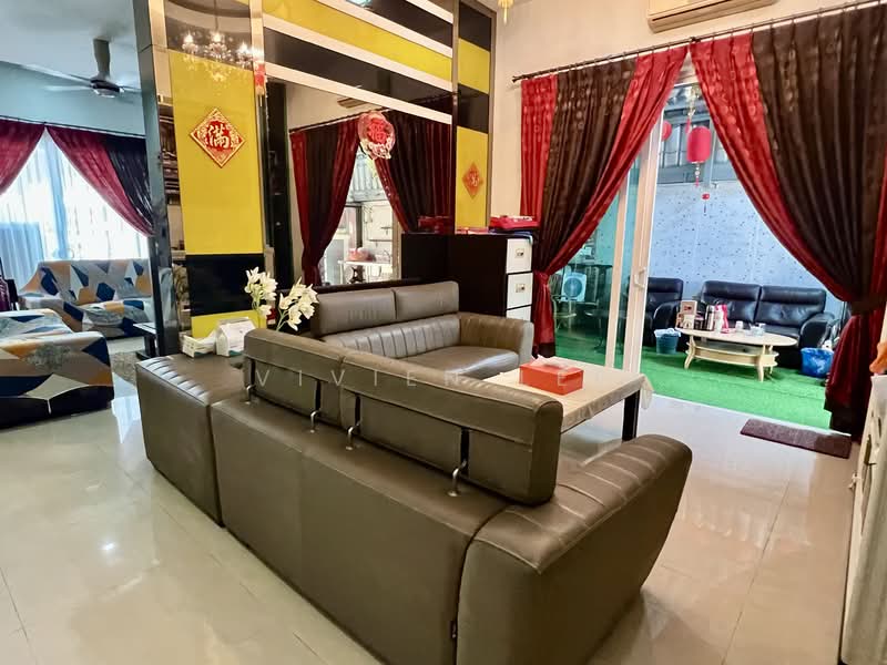 Semi-Detached House for Sale in Batu Caves (Selangor) - Vivien Lee - Living Room - PropertyGuru.com.my