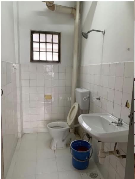 Pangsapuri untuk Disewa di Taman Megah Ria - Joseph Goh - Bathroom - PropertyGuru.com.my