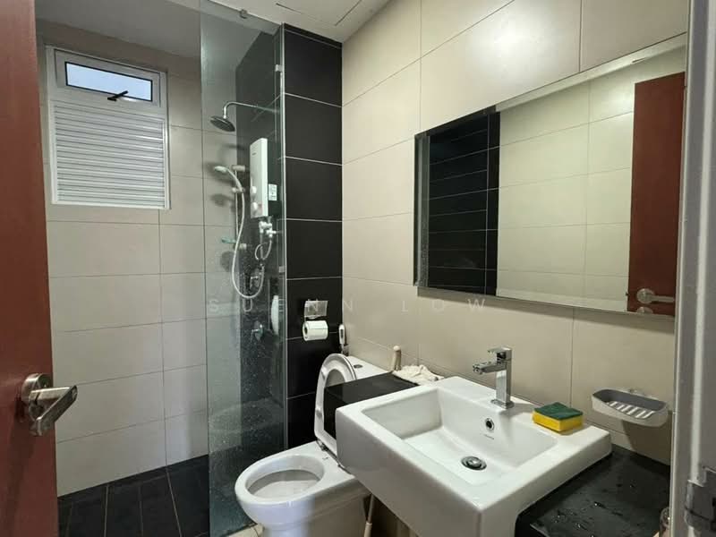 Kediaman Servis untuk Disewa di Tropez Residences - Suenn Low - Bathroom - PropertyGuru.com.my